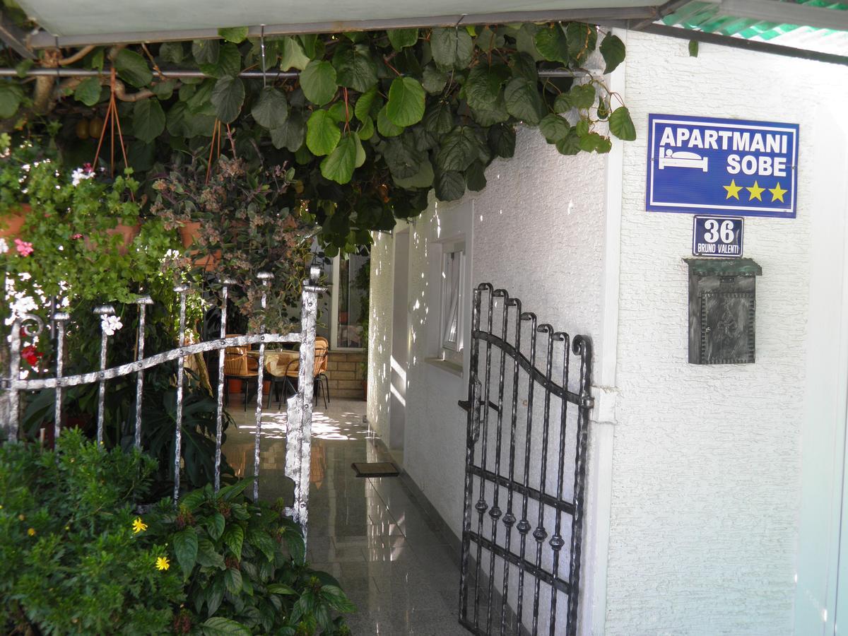 Apartment Mira Пореч Екстериор снимка
