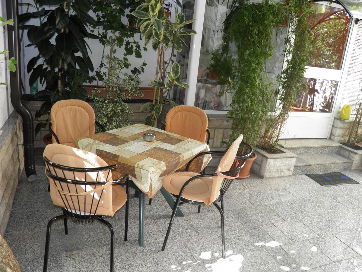 Apartment Mira Пореч Екстериор снимка